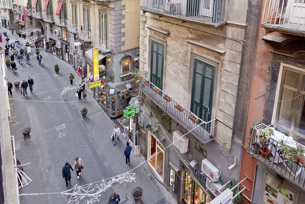 B&B Chiaia 32 Napoli Ngoại thất bức ảnh