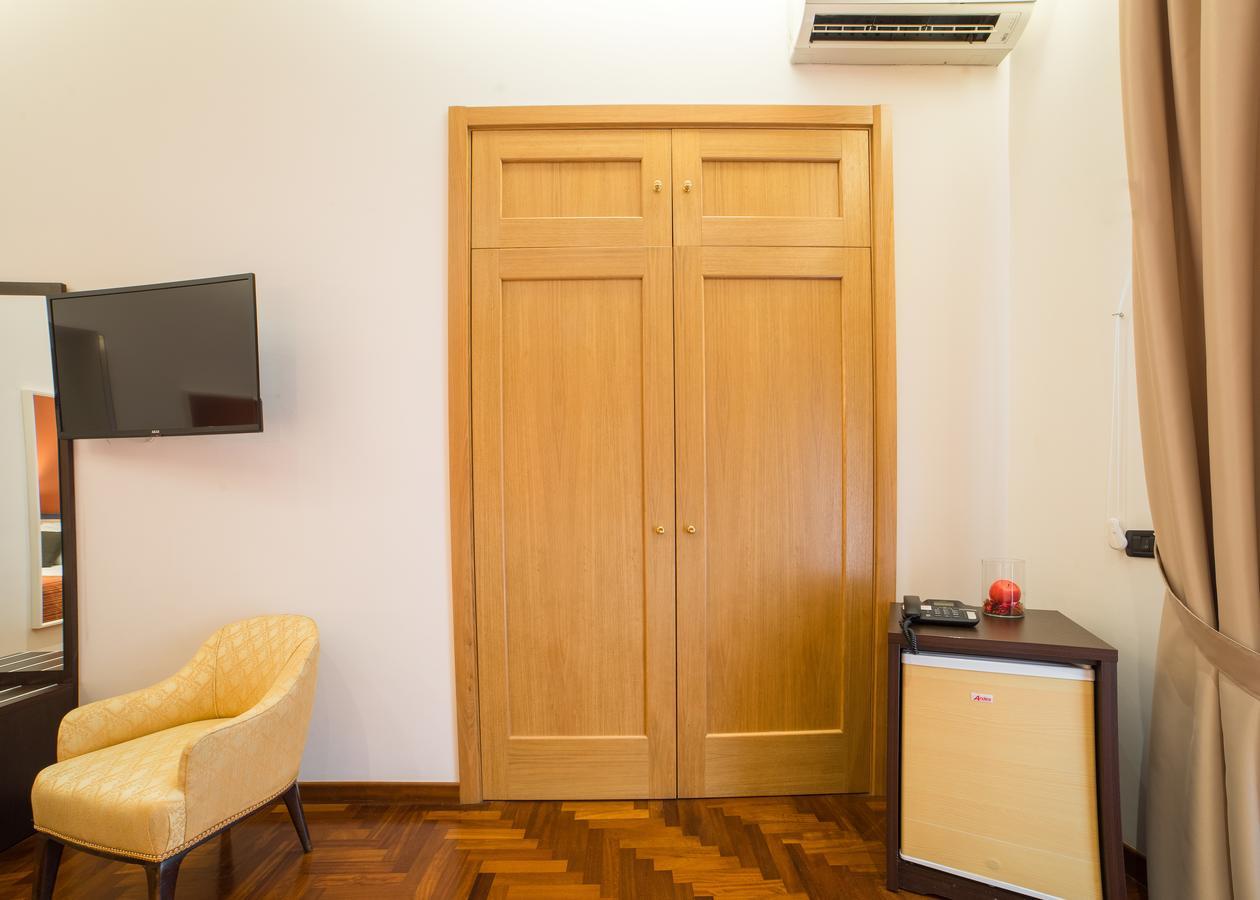 B&B Chiaia 32 Napoli Ngoại thất bức ảnh