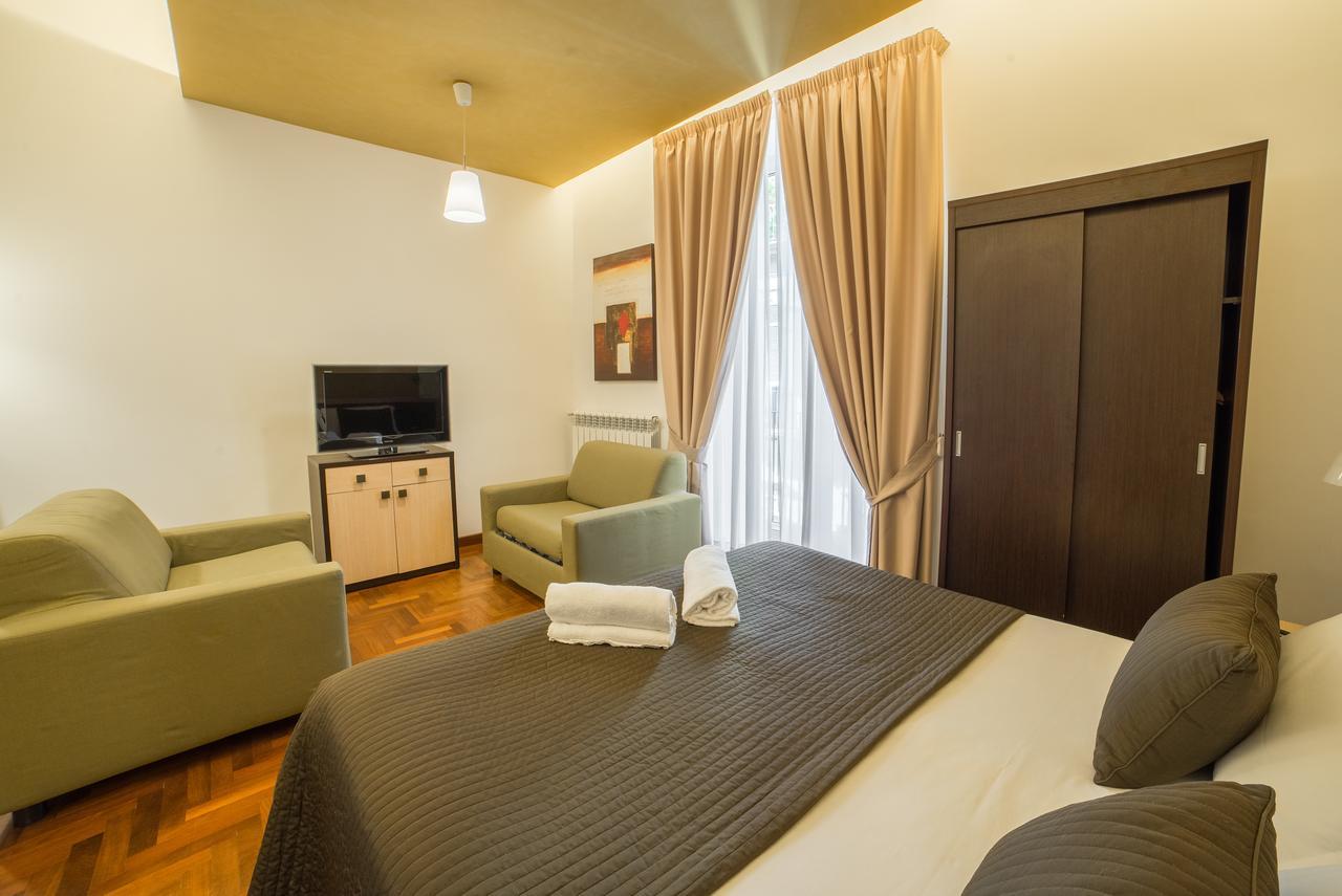 B&B Chiaia 32 Napoli Ngoại thất bức ảnh